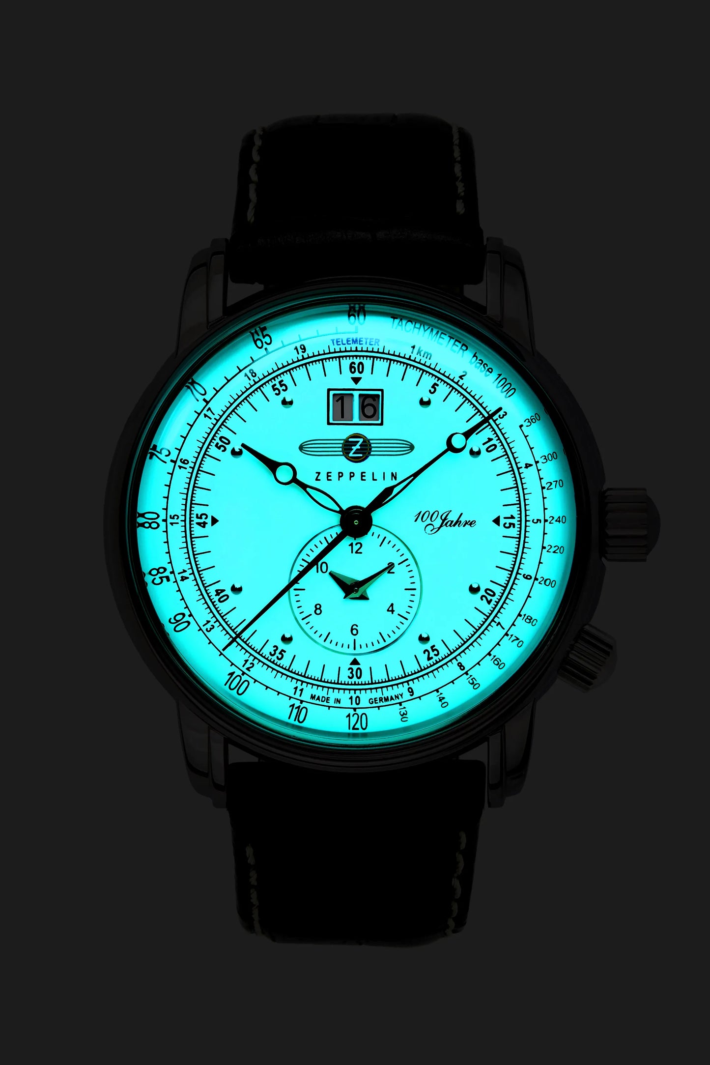 Zeppelin Herren Quarzuhr mit leuchtendem Zifferblatt für optimale Ablesbarkeit bei Dunkelheit. Stilvolle Herrenuhr mit Lederarmband bei Bendixen-Braun.