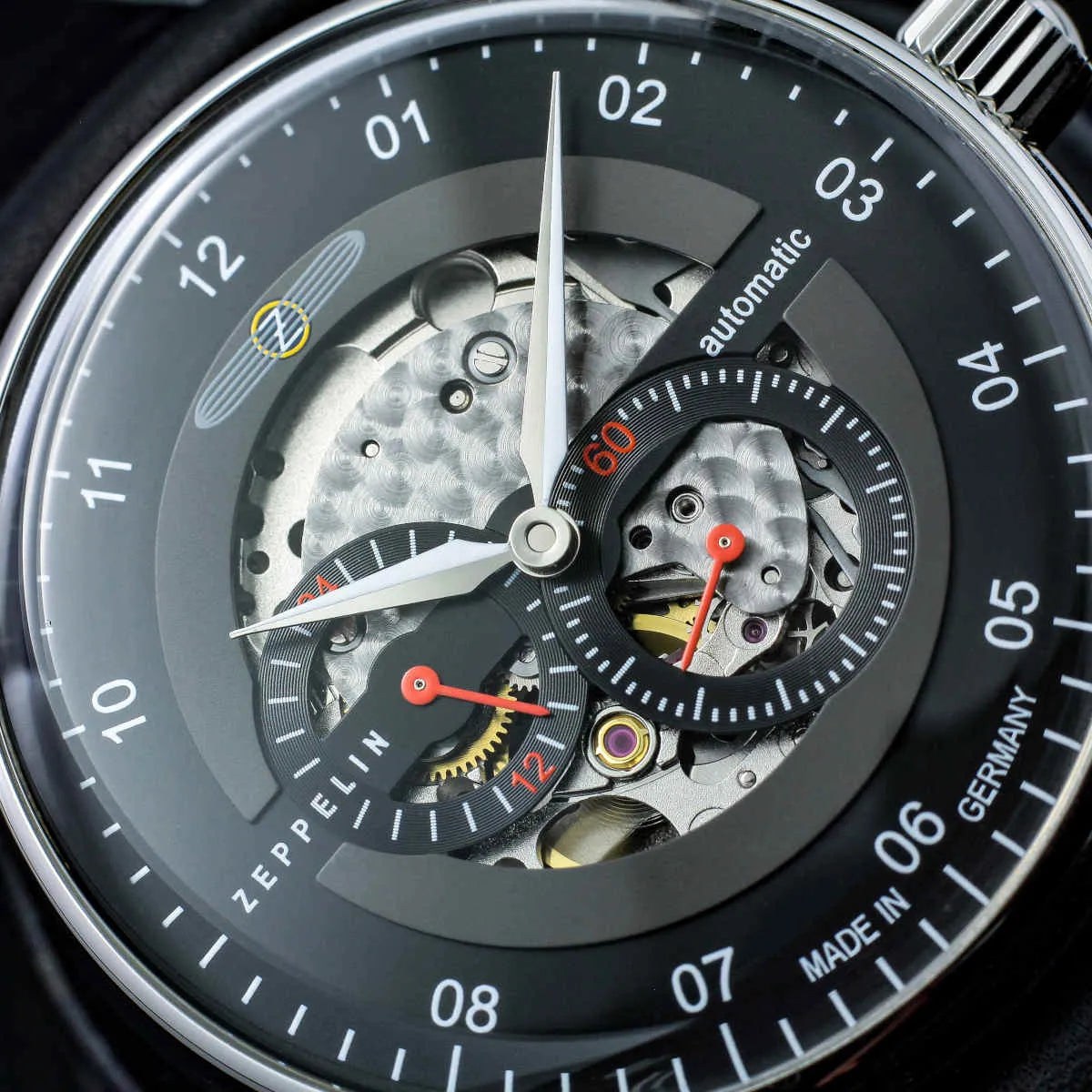 Zeppelin Herren-Automatikuhr New Captain's Line Schwarz.