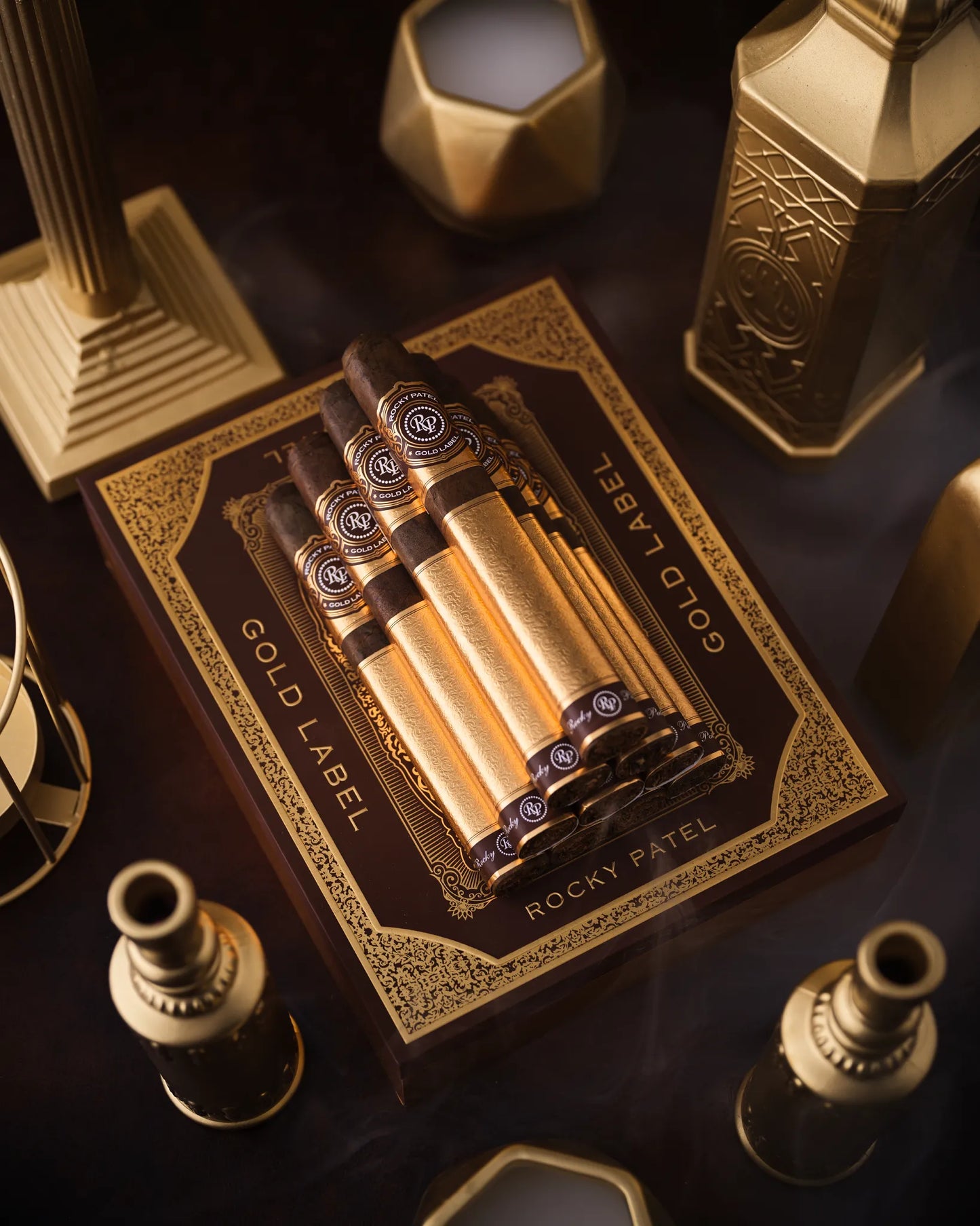 Rocky Patel Gold Label – Stilbild Stapel – Bendixen-Braun | Dein Zigarrenfachgeschäft in Augsburg