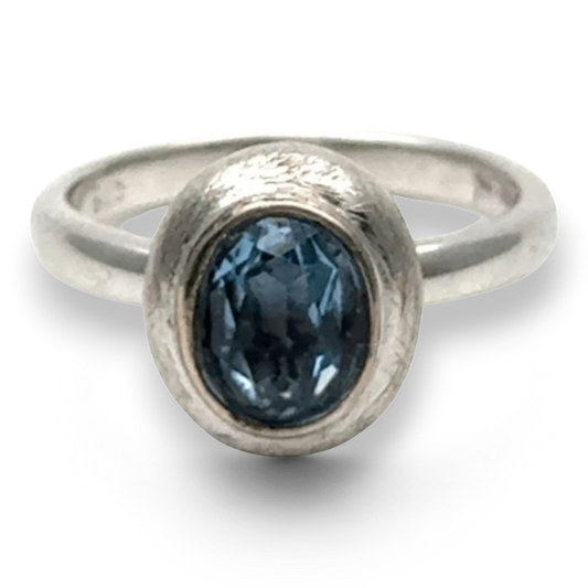 Yvette Ries Ring Silber rhodiniert blauer Zirkonia Bendixen-Braun – Dein Juwelier in Augsburg Schmuck