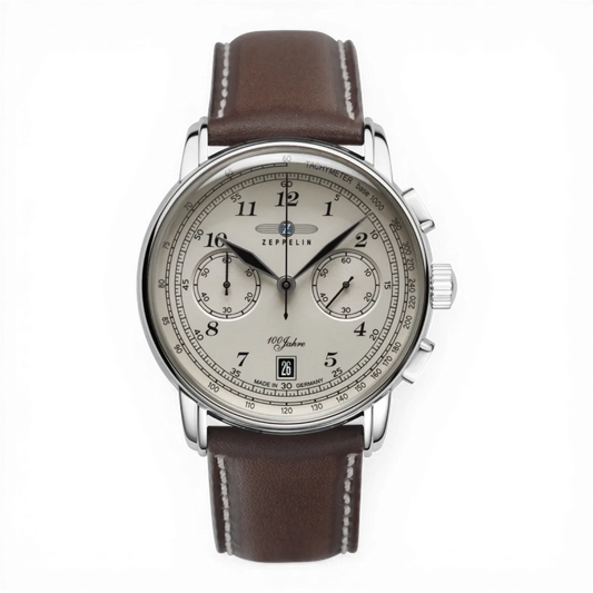 Zeppelin Quarz Herren-Chronograph mit Lederband in Braun. Elegante Herrenuhr mit silbernem Gehäuse, Tachymeter-Skala und Datumsanzeige.