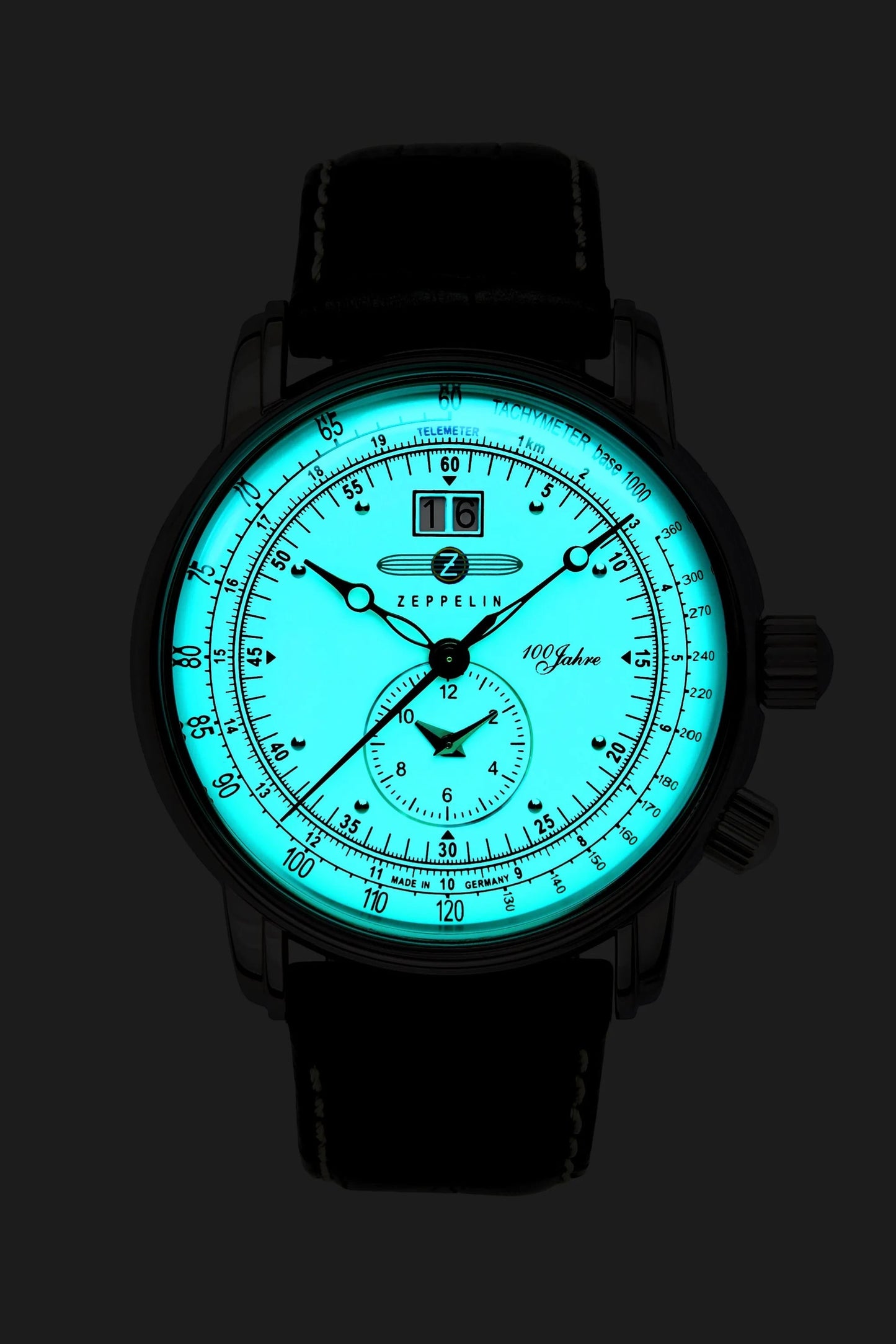 Zeppelin Herren Quarzuhr mit leuchtendem Zifferblatt für optimale Ablesbarkeit bei Dunkelheit. Stilvolle Herrenuhr mit Lederarmband bei Bendixen-Braun.