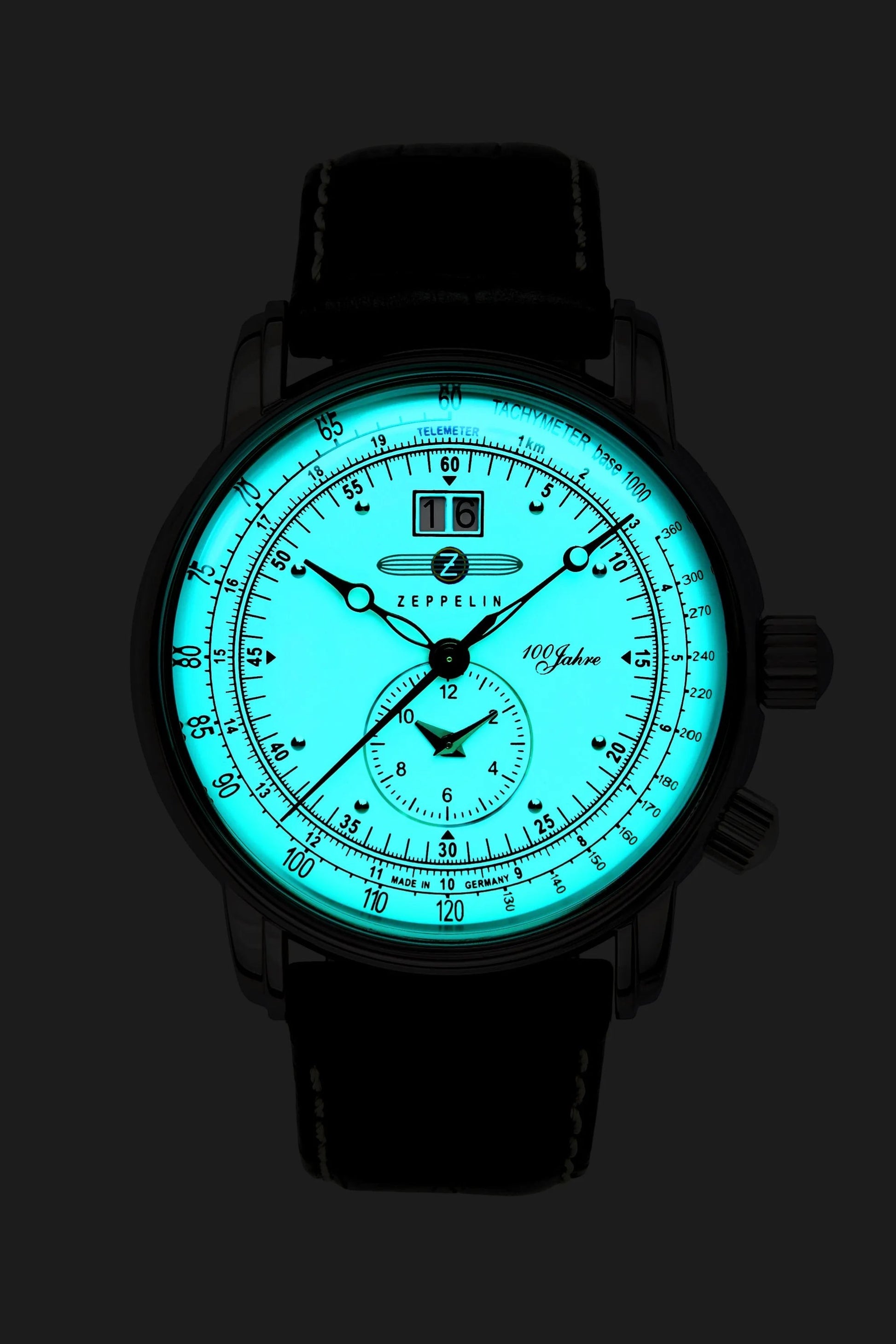 Zeppelin Herren Quarzuhr mit leuchtendem Zifferblatt für optimale Ablesbarkeit bei Dunkelheit. Stilvolle Herrenuhr mit Lederarmband bei Bendixen-Braun.