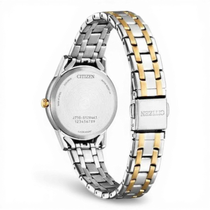 Rückseite der Citizen ECO-Drive Damenuhr mit Gravur und sicherem Edelstahlverschluss. Hochwertige Verarbeitung für langlebige Eleganz.