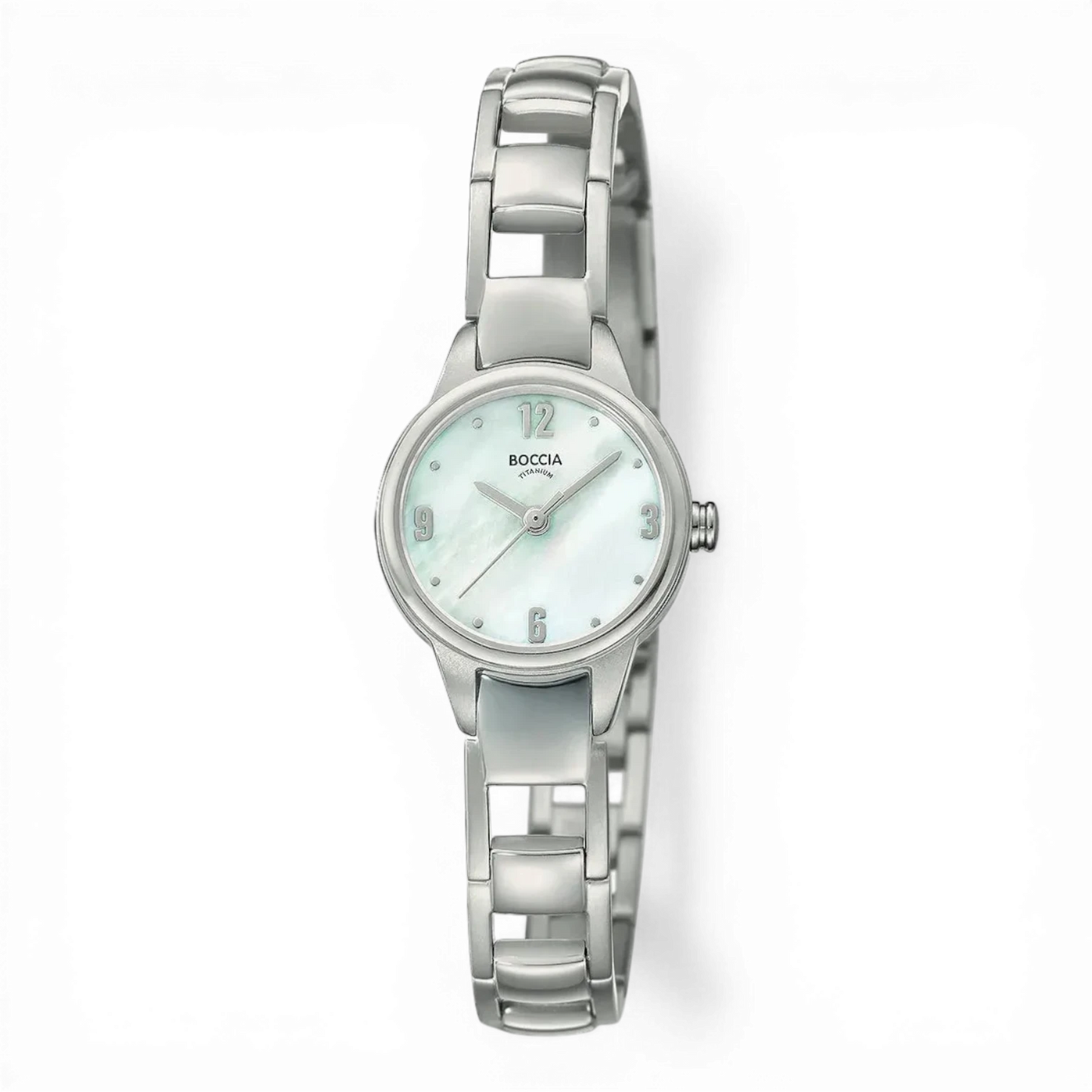 Boccia Titan Damenuhr mit Perlmutt-Zifferblatt und elegantem Gliederarmband. Leichte, stilvolle Quarzuhr für Damen, erhältlich bei Bendixen-Braun.