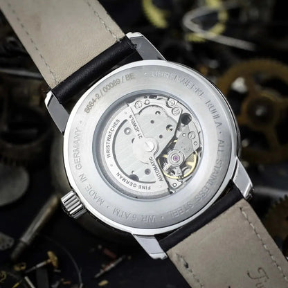 Zeppelin Herren-Automatikuhr New Captain's Line Schwarz.