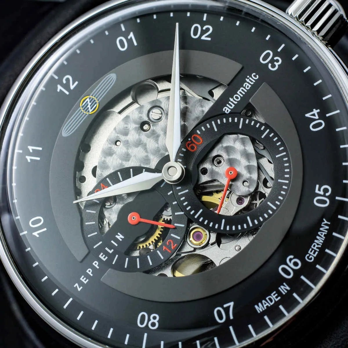 Zeppelin Herren-Automatikuhr New Captain's Line Schwarz.